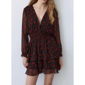 Zara women’s long sleeve black and red rose printed dress size small